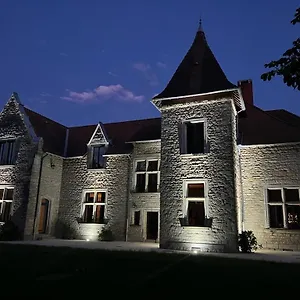 Guest house Au Chateau Du Mouillat, Saint-Clair-de-la-Tour
