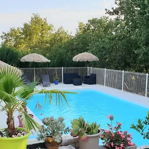 Hébergement de vacances Le Clos Du Grand Chêne, Saint-Marcel-d'Ardeche