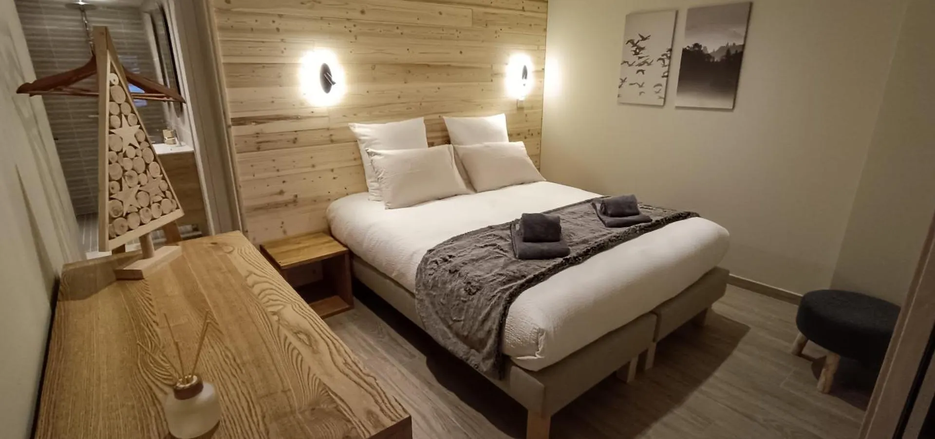 Le Relais Nordique Hotel Giron Inn